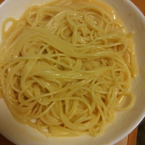 コクが出て、うま〜い♪塩辛と粉チーズのパスタ